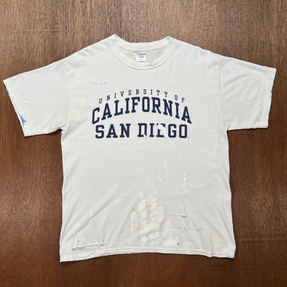 Gildan UCSD University of California San Diego T-Shirt White Distressed Mens L